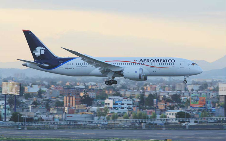 Aeroméxico “despegó” 9.2% en tráfico de pasajeros, en 2015